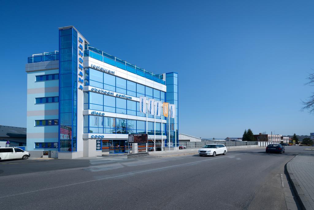 Oc Panorama Hotel Velké Meziříčí Buitenkant foto